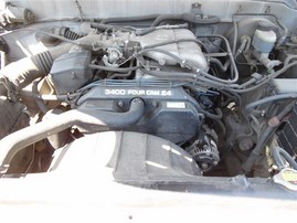 2002 TOYOTA TUNDRA EXTRA CAB SR5 SILVER 3.4 AT 2WD Z19672